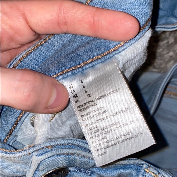 American eagle shorts size 8 - Picture 3 of 3